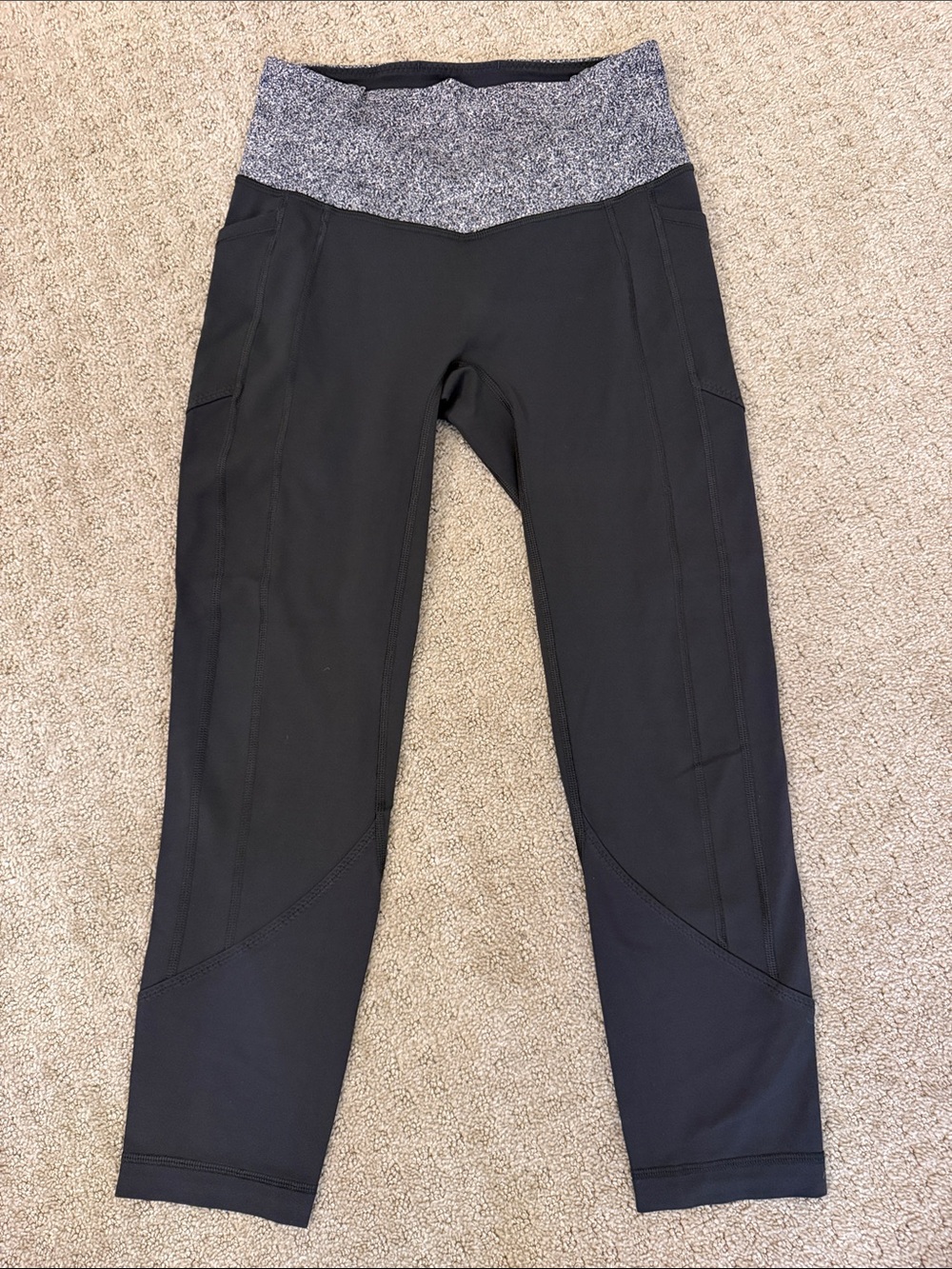 Lululemon Dark & Heathered Gray Waist Cropped Athletic Yoga Running Pants 2/4